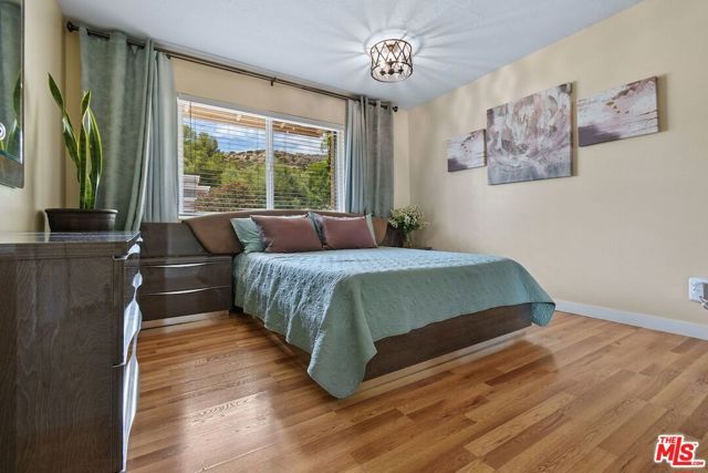 9664 Andora Avenue, Chatsworth (los Angeles), CA 91311