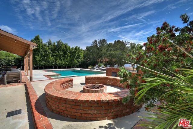 9664 Andora Avenue, Chatsworth (los Angeles), CA 91311