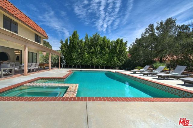 9664 Andora Avenue, Chatsworth (los Angeles), CA 91311