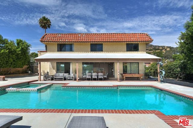9664 Andora Avenue, Chatsworth (los Angeles), CA 91311