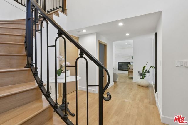 9664 Andora Avenue, Chatsworth (los Angeles), CA 91311