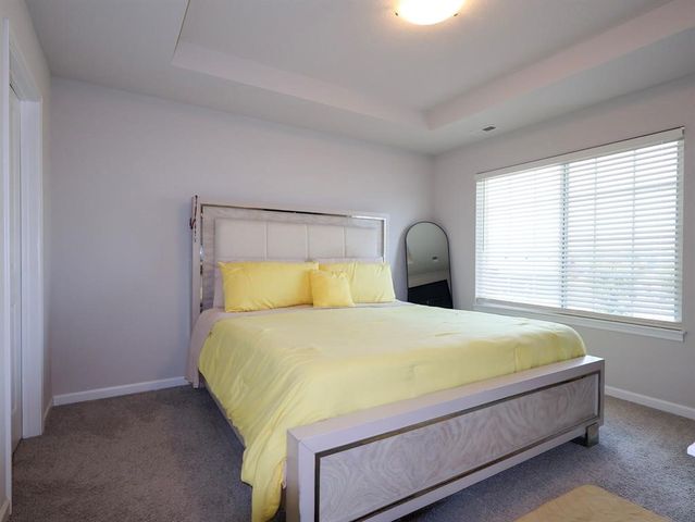 2351 Shadow Creek Circle, Des Moines, IA 50320