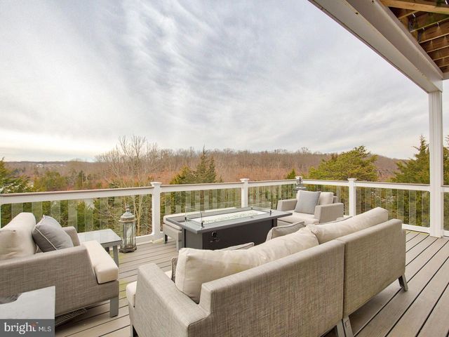 119 FRITILLARY CT, Lake Frederick, VA 22630
