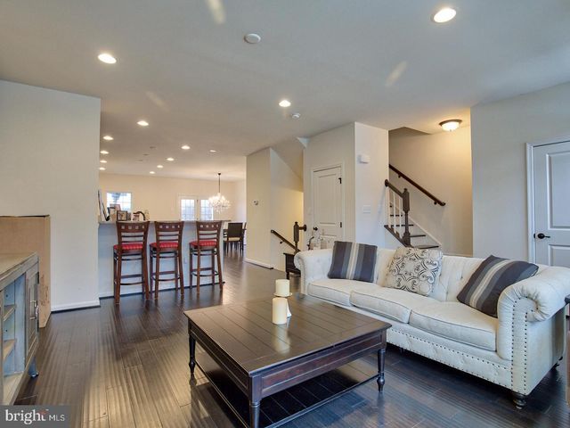 119 FRITILLARY CT, Lake Frederick, VA 22630