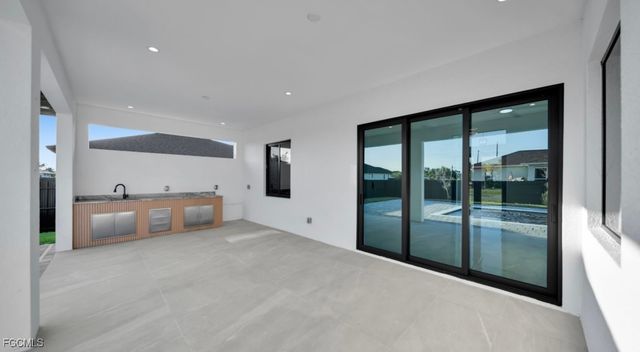 518 NW 1 LN, Cape Coral, FL 33993