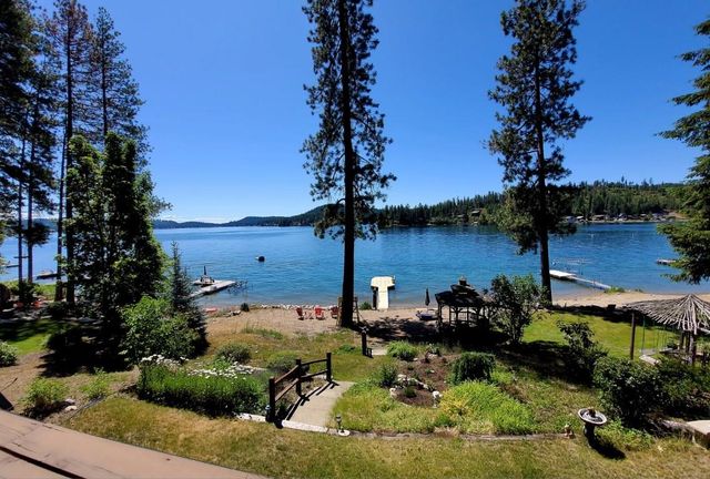 40411 North Shore Dr, Loon Lake, WA 99148