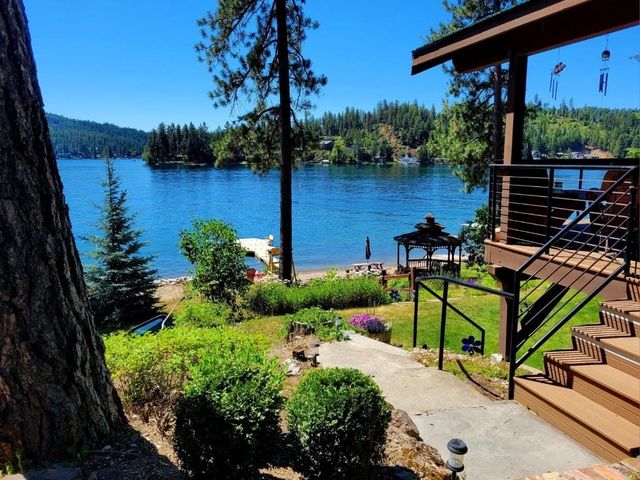 40411 North Shore Dr, Loon Lake, WA 99148