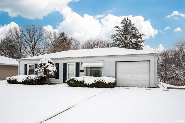 5702 N GRACELAND Drive, Peoria, IL 61614