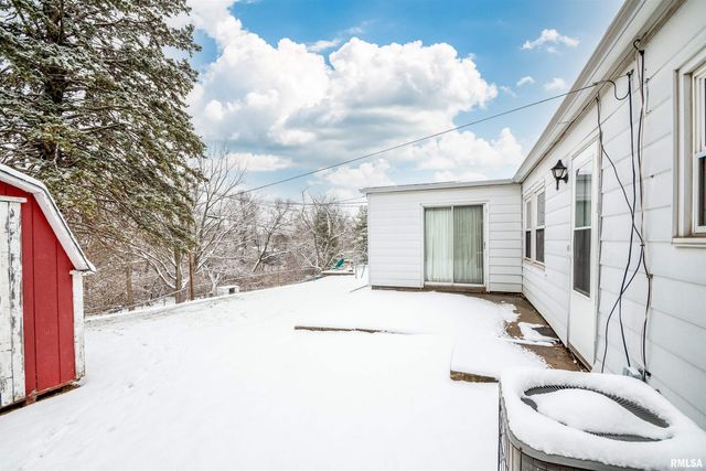 5702 N GRACELAND Drive, Peoria, IL 61614