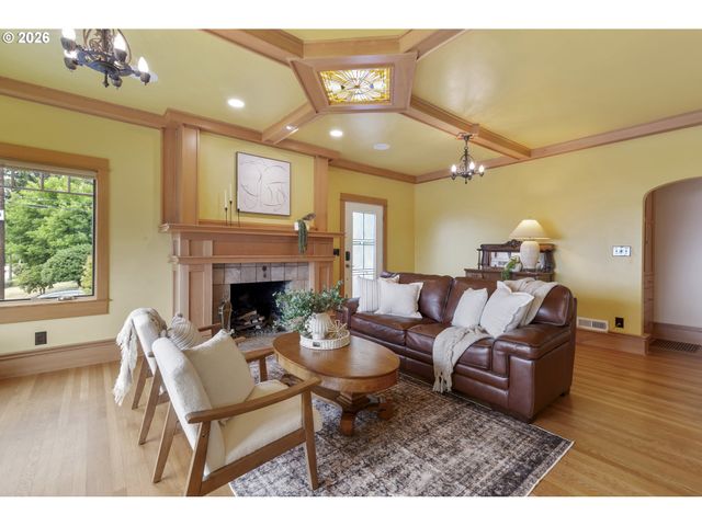 7506 Se EVERGREEN Hwy, Vancouver, WA 98664