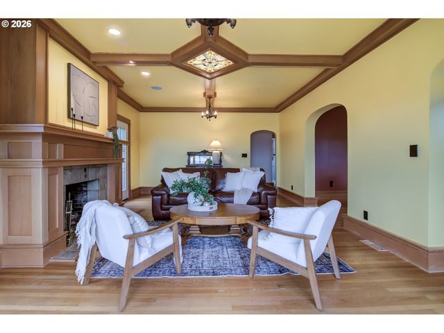 7506 Se EVERGREEN Hwy, Vancouver, WA 98664