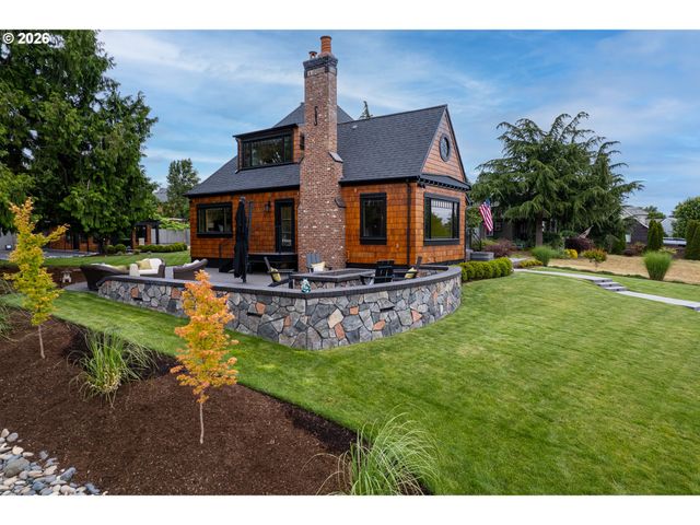 7506 Se EVERGREEN Hwy, Vancouver, WA 98664