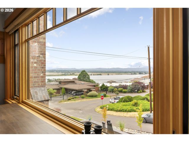 7506 Se EVERGREEN Hwy, Vancouver, WA 98664