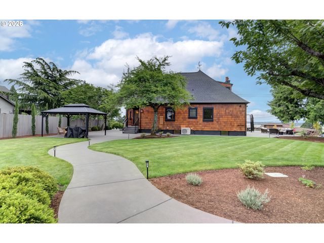 7506 Se EVERGREEN Hwy, Vancouver, WA 98664