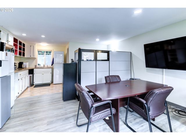 7506 Se EVERGREEN Hwy, Vancouver, WA 98664