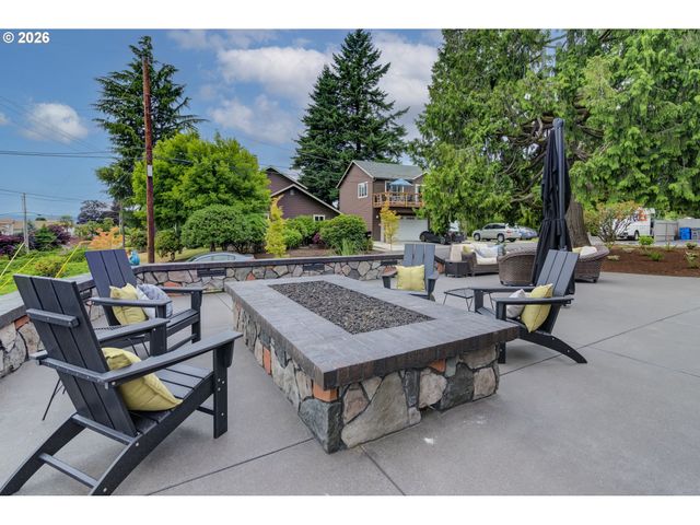 7506 Se EVERGREEN Hwy, Vancouver, WA 98664