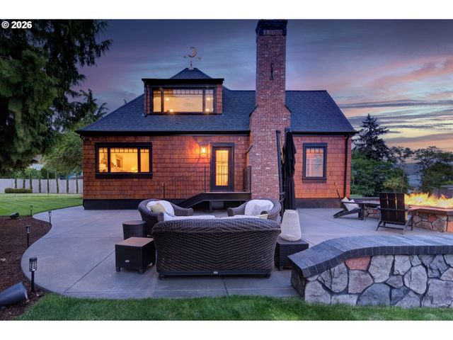 7506 Se EVERGREEN Hwy, Vancouver, WA 98664