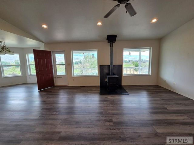 38 Riverview Road, Salmon, ID 83467