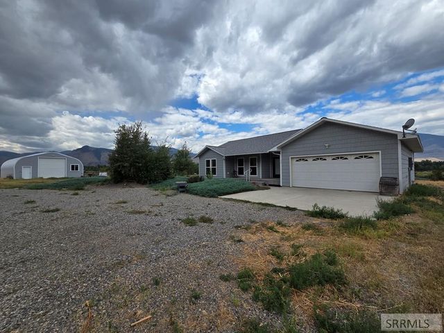 38 Riverview Road, Salmon, ID 83467