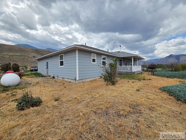 38 Riverview Road, Salmon, ID 83467