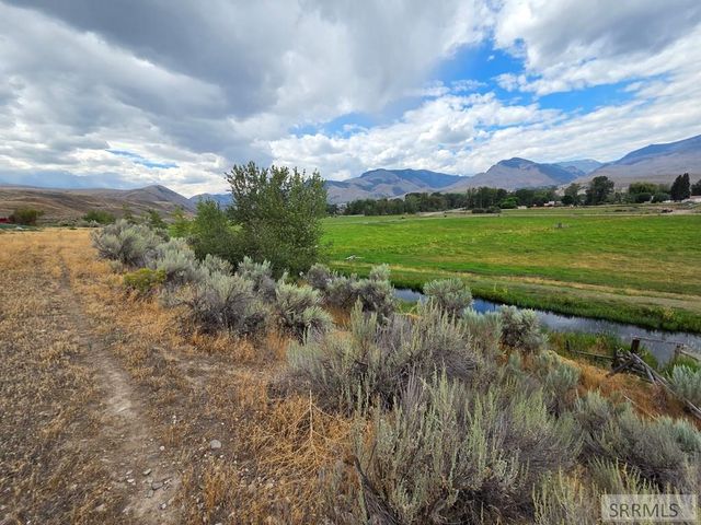 38 Riverview Road, Salmon, ID 83467