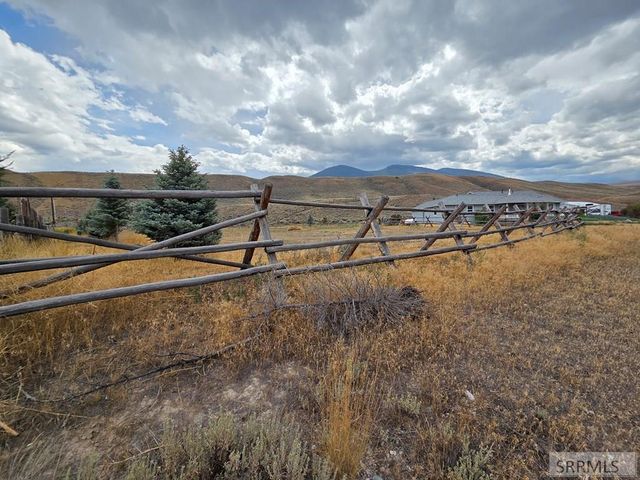 38 Riverview Road, Salmon, ID 83467