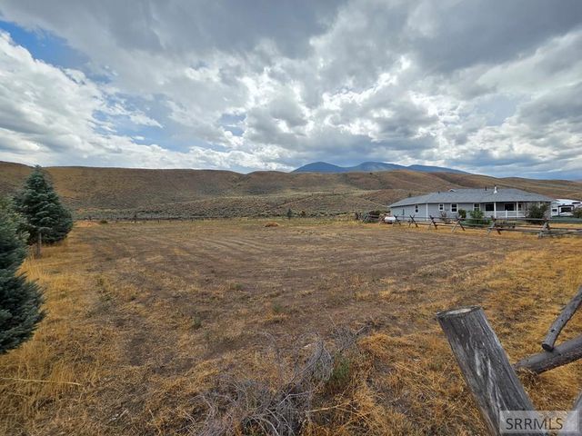 38 Riverview Road, Salmon, ID 83467