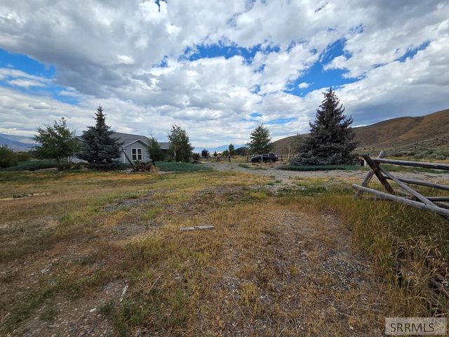 38 Riverview Road, Salmon, ID 83467