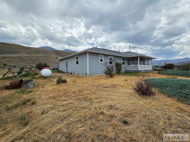 38 Riverview Road, Salmon, ID 83467