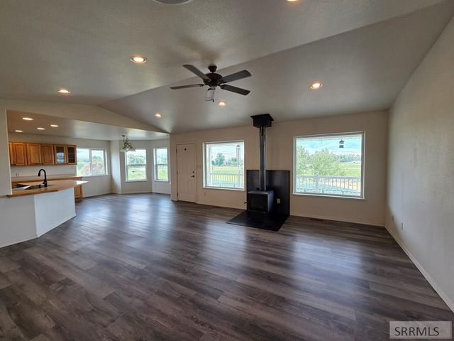 38 Riverview Road, Salmon, ID 83467