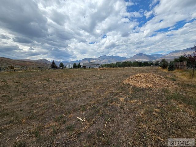38 Riverview Road, Salmon, ID 83467