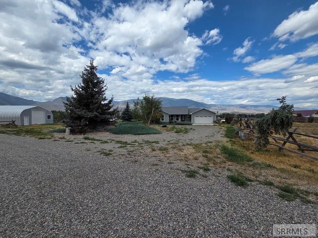 38 Riverview Road, Salmon, ID 83467