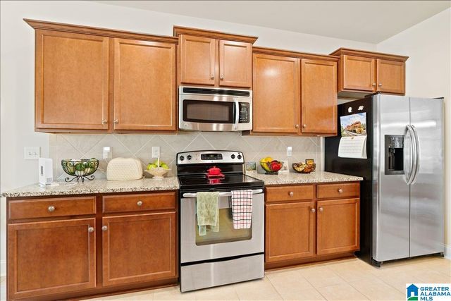 560 BLACKBERRY GLENN, Springville, AL 35146