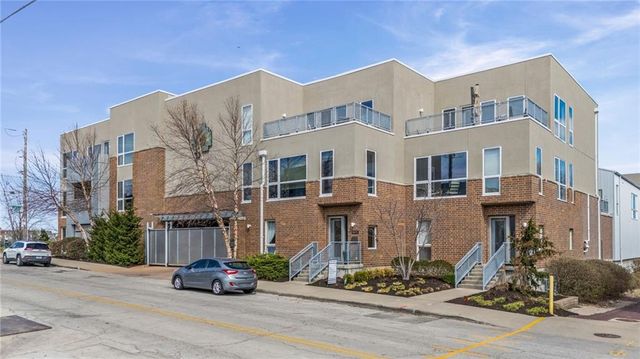 1605 Summit Street, Kansas City, MO 64108
