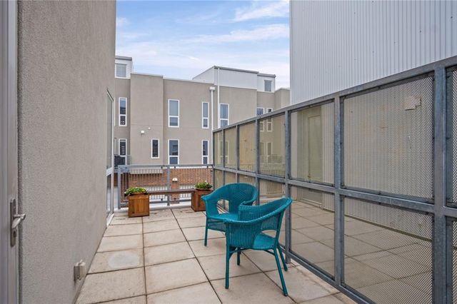 1605 Summit Street, Kansas City, MO 64108