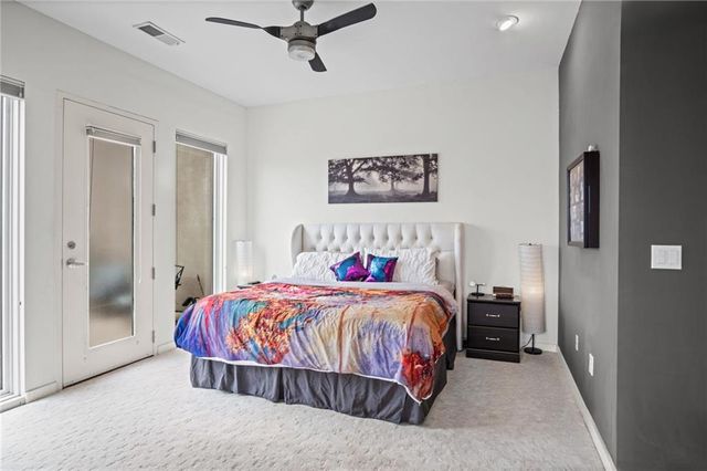 1605 Summit Street, Kansas City, MO 64108