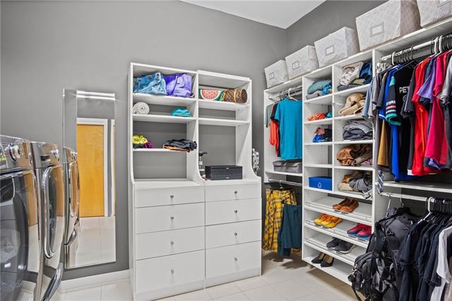 1605 Summit Street, Kansas City, MO 64108