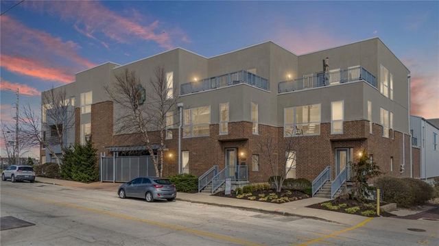 1605 Summit Street, Kansas City, MO 64108