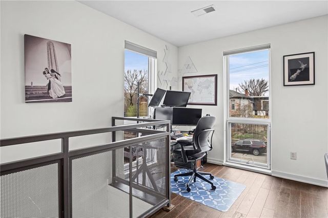 1605 Summit Street, Kansas City, MO 64108