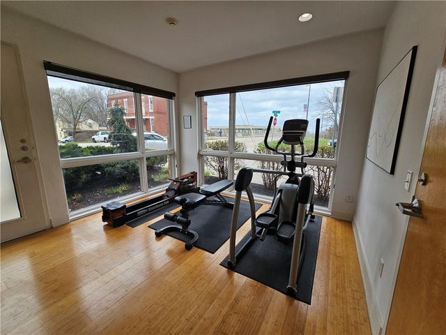 1605 Summit Street, Kansas City, MO 64108