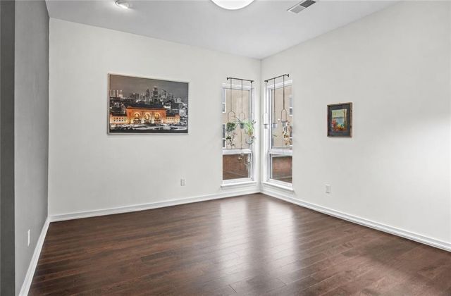 1605 Summit Street, Kansas City, MO 64108