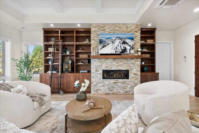 61649 Hosmer Lake Drive, Bend, OR 97702