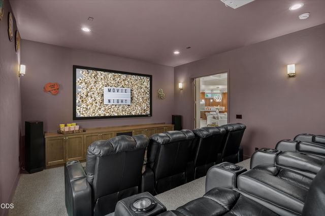 61649 Hosmer Lake Drive, Bend, OR 97702