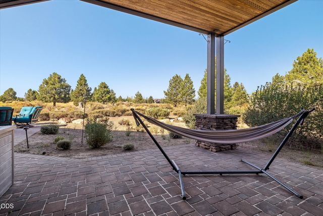 61649 Hosmer Lake Drive, Bend, OR 97702