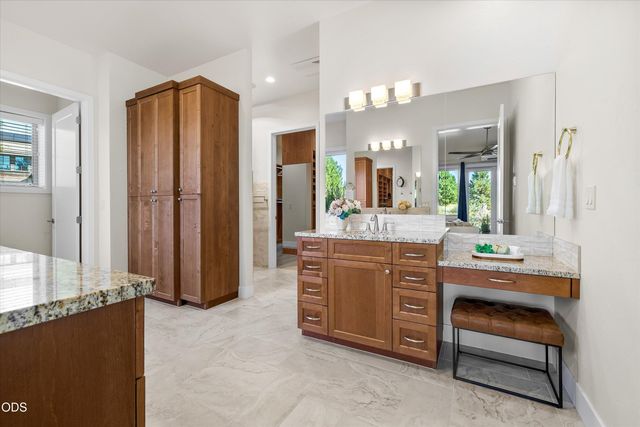 61649 Hosmer Lake Drive, Bend, OR 97702