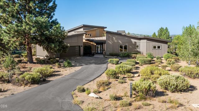 61649 Hosmer Lake Drive, Bend, OR 97702