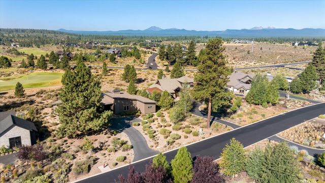 61649 Hosmer Lake Drive, Bend, OR 97702