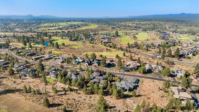 61649 Hosmer Lake Drive, Bend, OR 97702