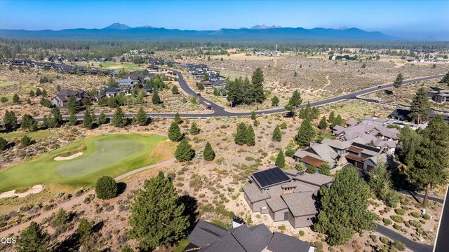 61649 Hosmer Lake Drive, Bend, OR 97702