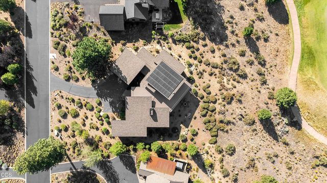 61649 Hosmer Lake Drive, Bend, OR 97702